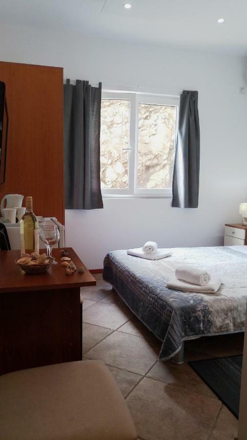 Kiara Room - Self Check In Mokošica Eksteriør bilde