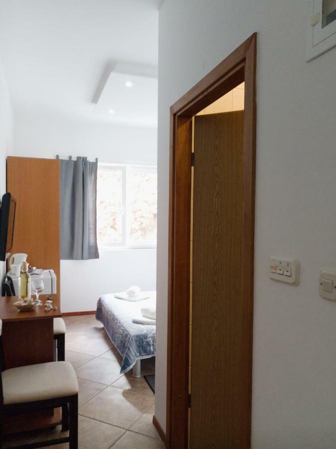Kiara Room - Self Check In Mokošica Eksteriør bilde